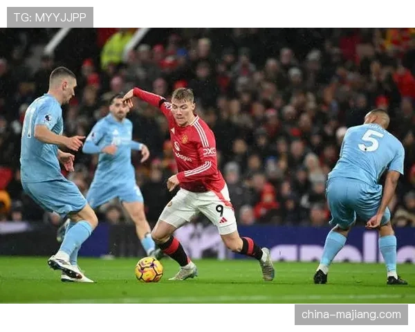 曼联主场失利，诺丁汉森林成功逆袭英超第10轮